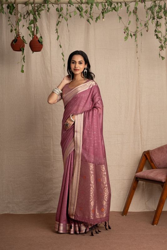 Vismara | Onion Pink Viscose Silk Geometric Design Woven Saree