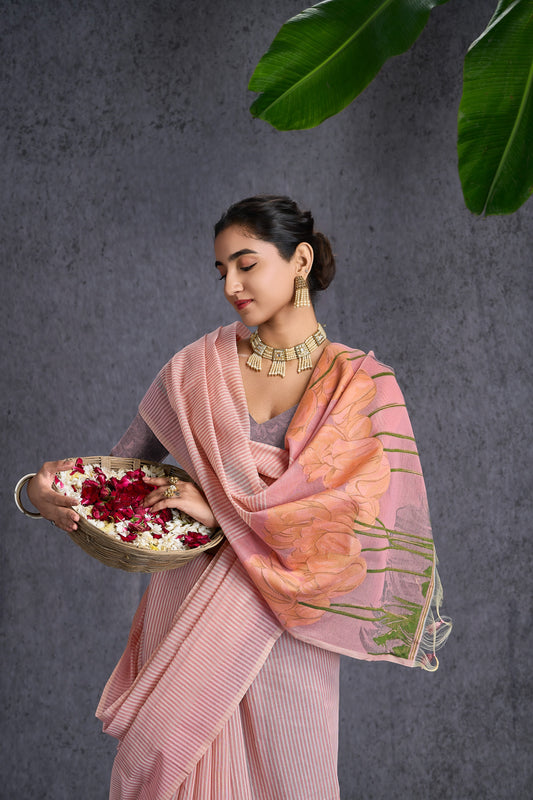 Nayra | Gajari Peach Cotton Blend Floral Design Jacquard Woven Saree.